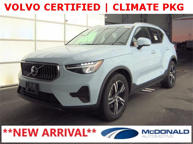 2025 Volvo XC40 Core