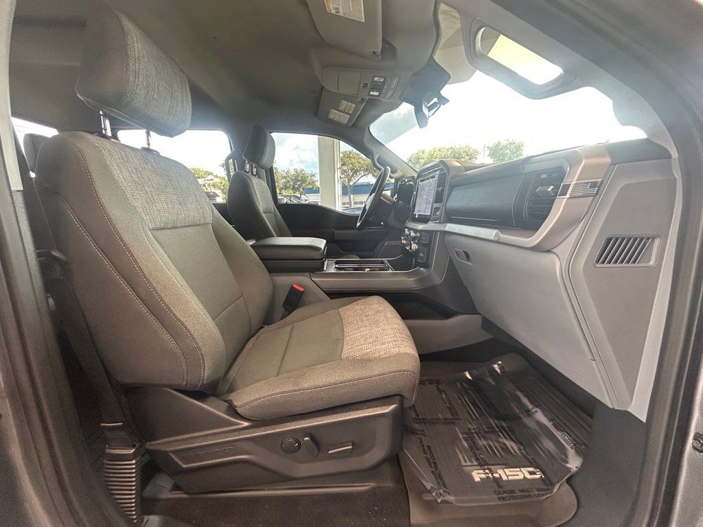 2023 Ford F-150 XLT photo 20