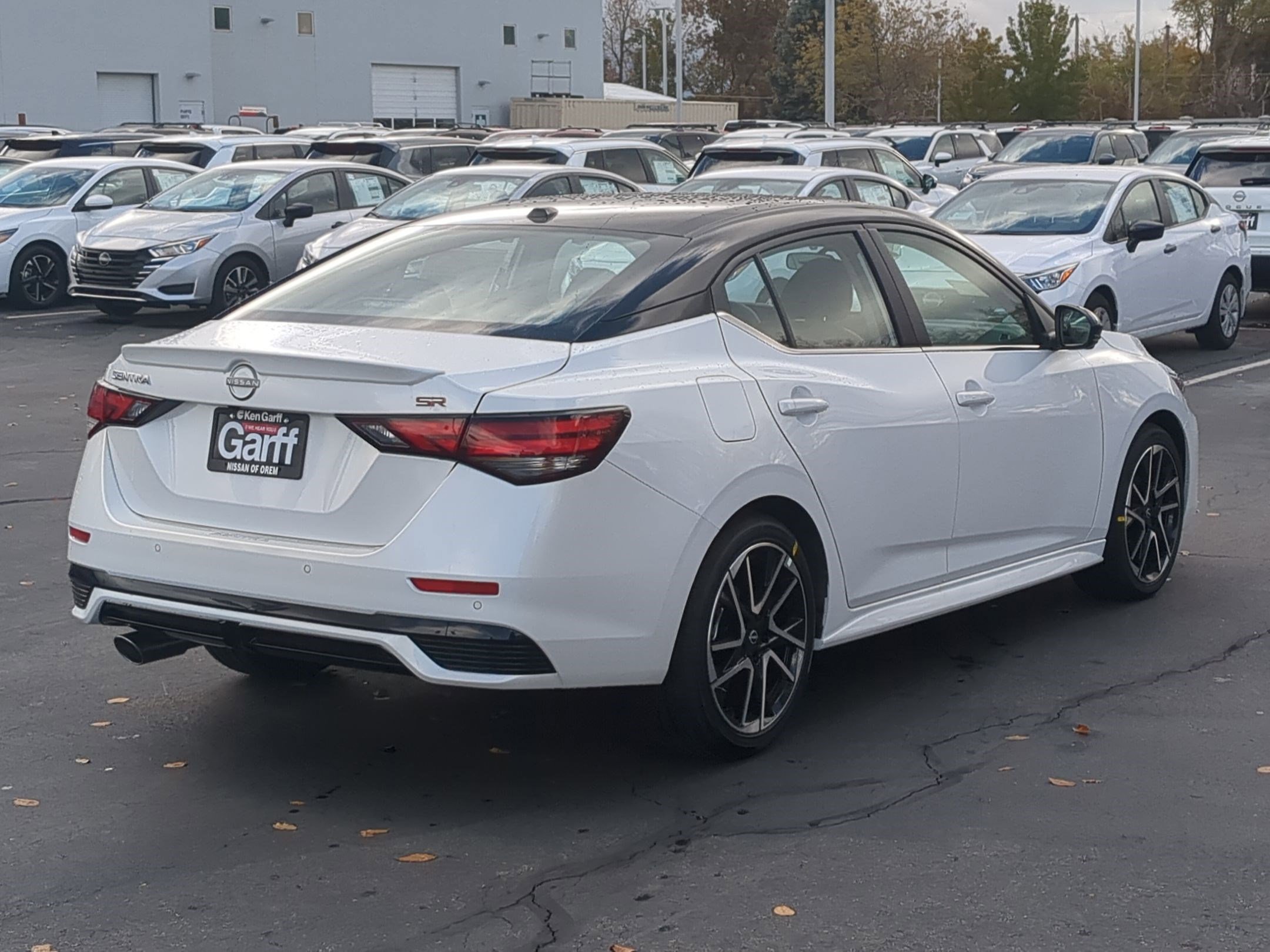 2025 Nissan Sentra SR photo 3