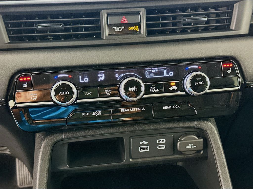 2025 Honda Pilot Touring photo 14