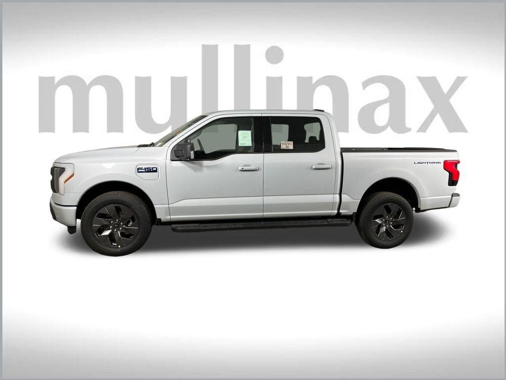 2025 Ford F-150 Lightning photo 5