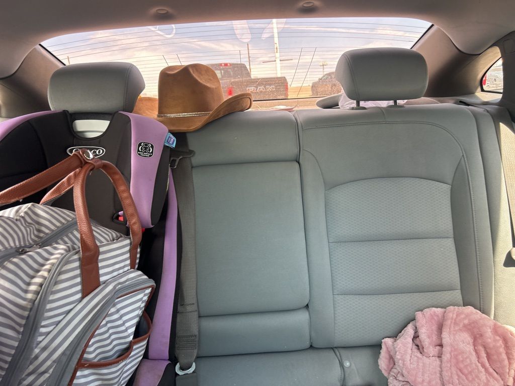 2019 Chevrolet Malibu 1LT photo 2