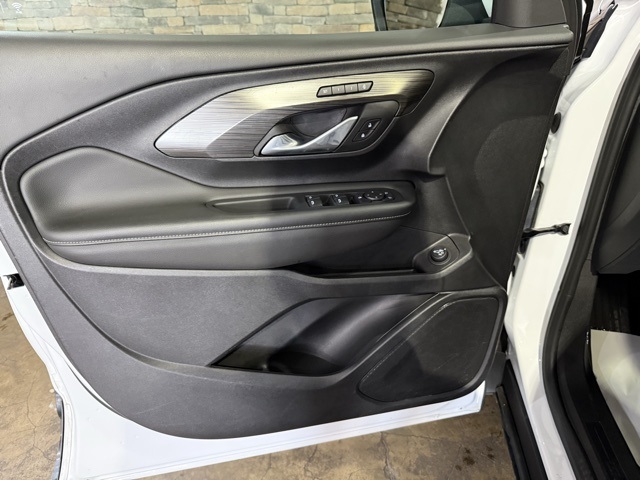 2024 Gmc Terrain SLT photo 2