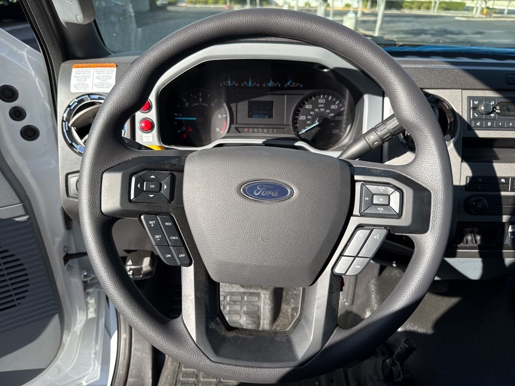 2025 Ford F-650 XL photo 13