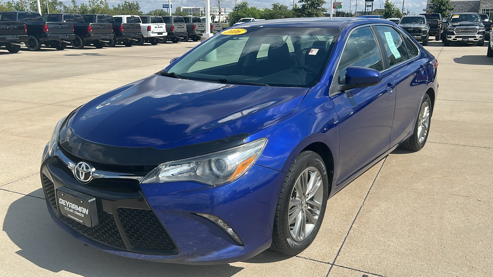 2016 Toyota Camry photo 7