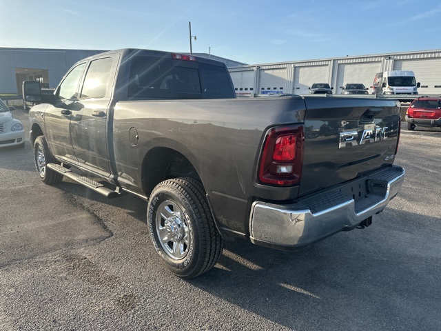 2025 Ram 2500 Tradesman photo 4