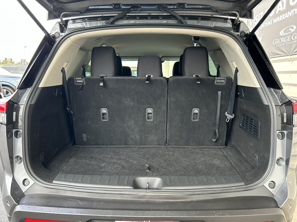2024 Nissan Pathfinder SV photo 13