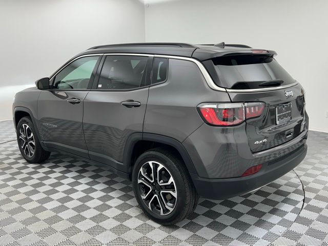 2023 Jeep Compass Limited photo 7