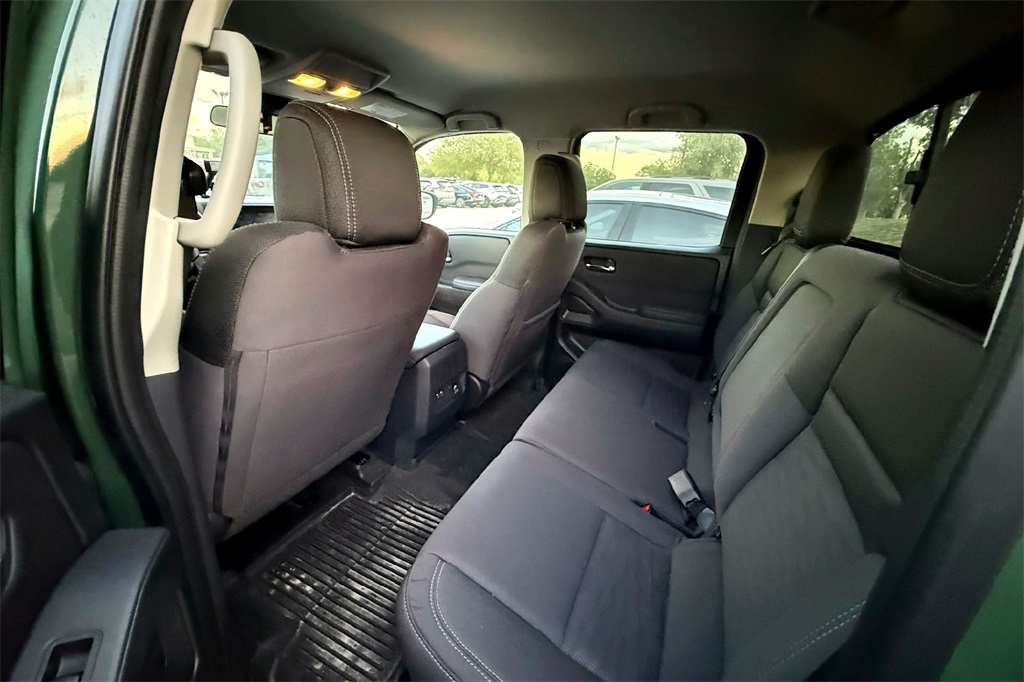 2023 Nissan Frontier SV photo 8