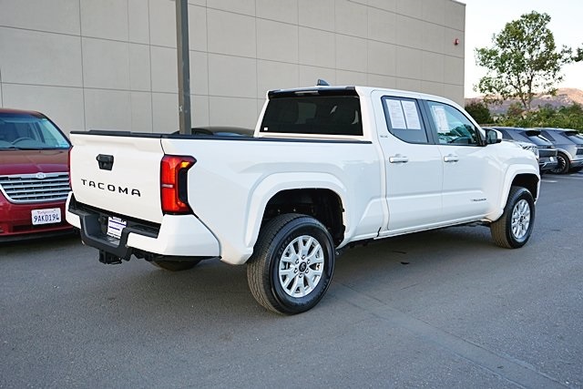 2024 Toyota Tacoma SR5 photo 7