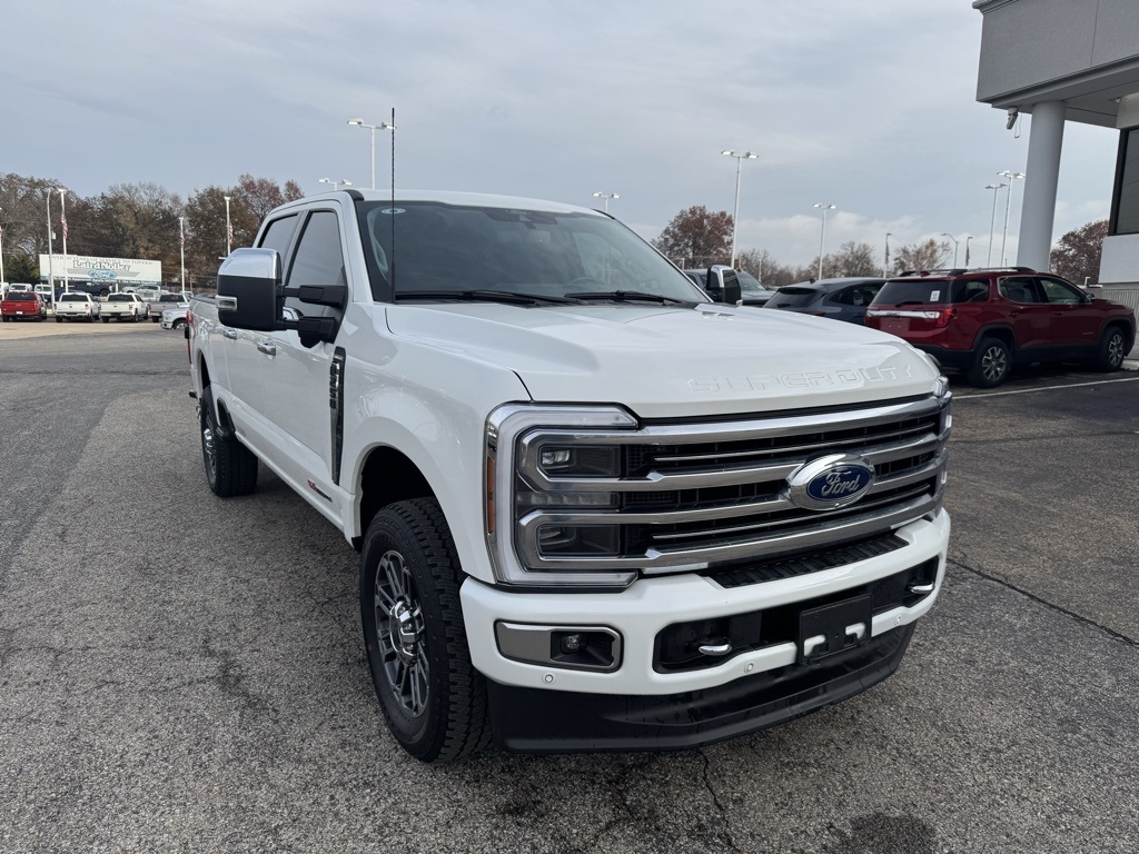 2024 Ford F-250 Super Duty Limited's photo