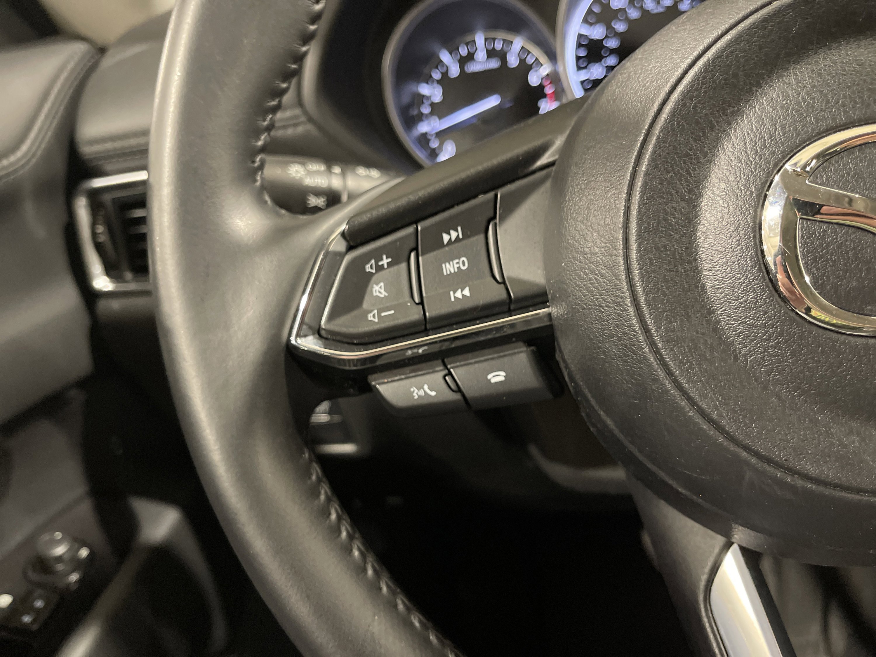 2024 Mazda CX-5 2.5 S Preferred photo 17
