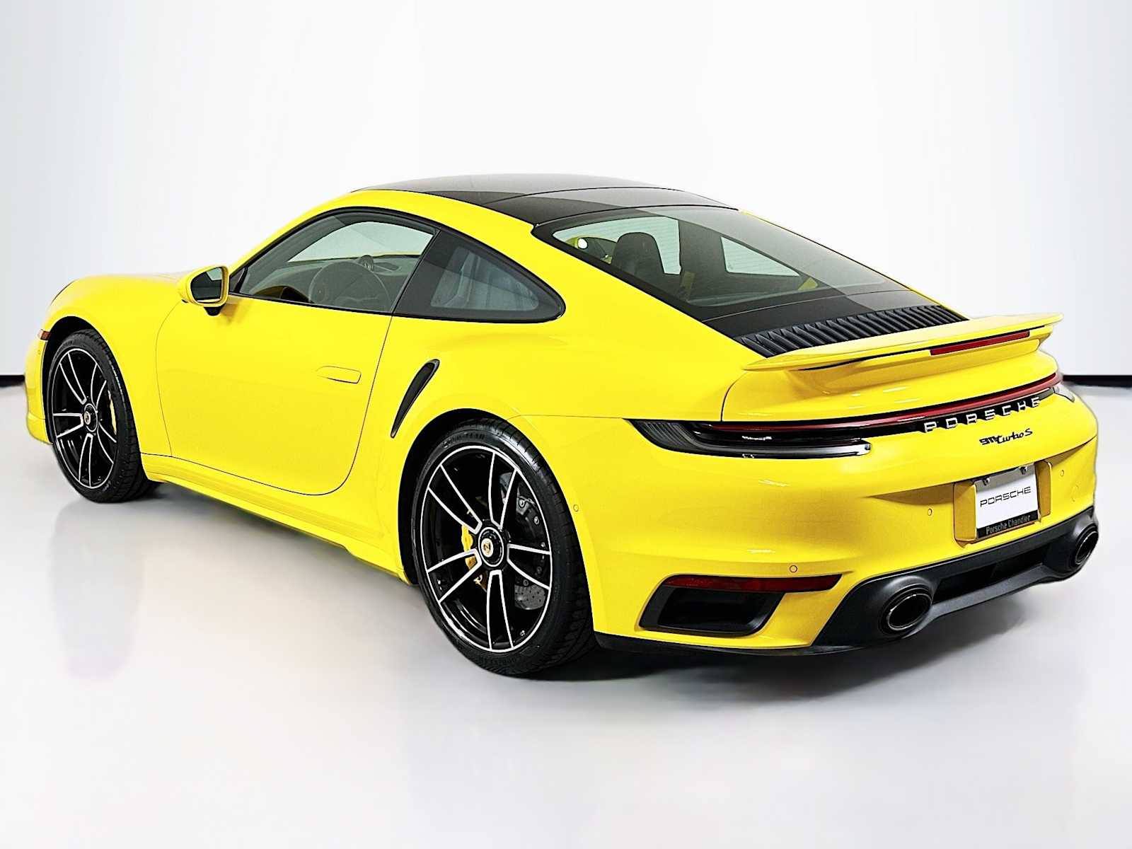 2022 Porsche 911 Turbo S photo 3