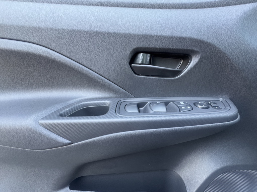 2025 Nissan Versa S photo 15