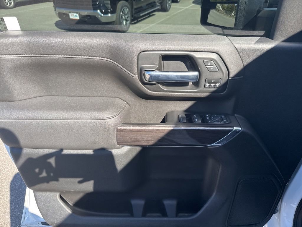 2022 Chevrolet Silverado 2500HD LTZ photo 10