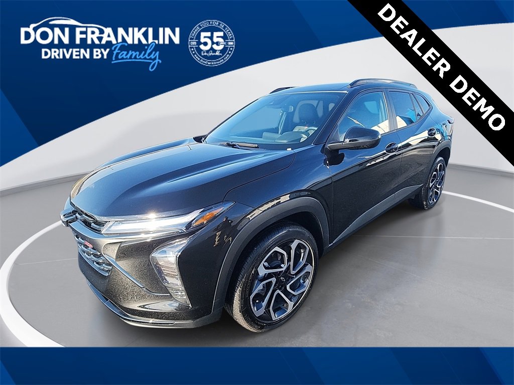 2025 Chevrolet Trax RS's photo