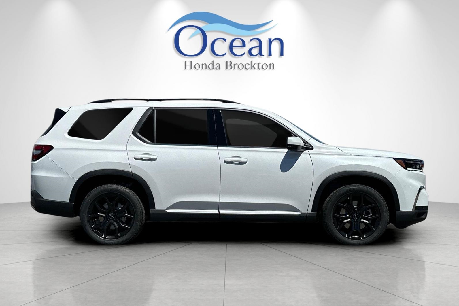 2025 Honda Pilot Touring photo 3