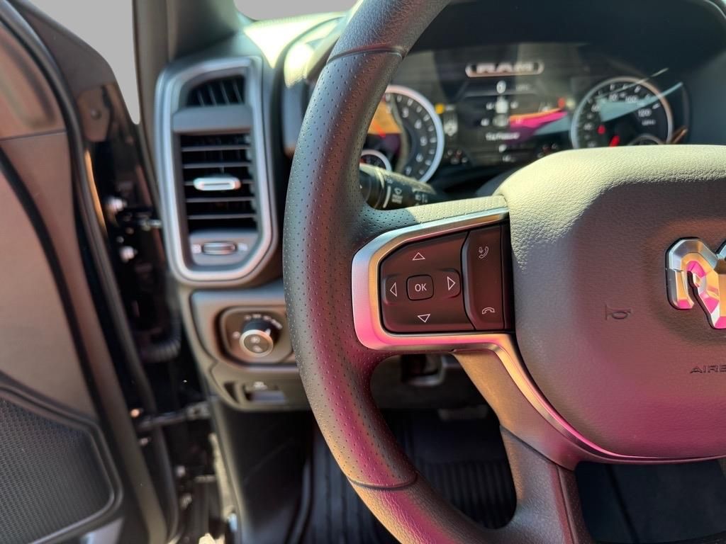 2025 Ram 1500 Warlock photo 9