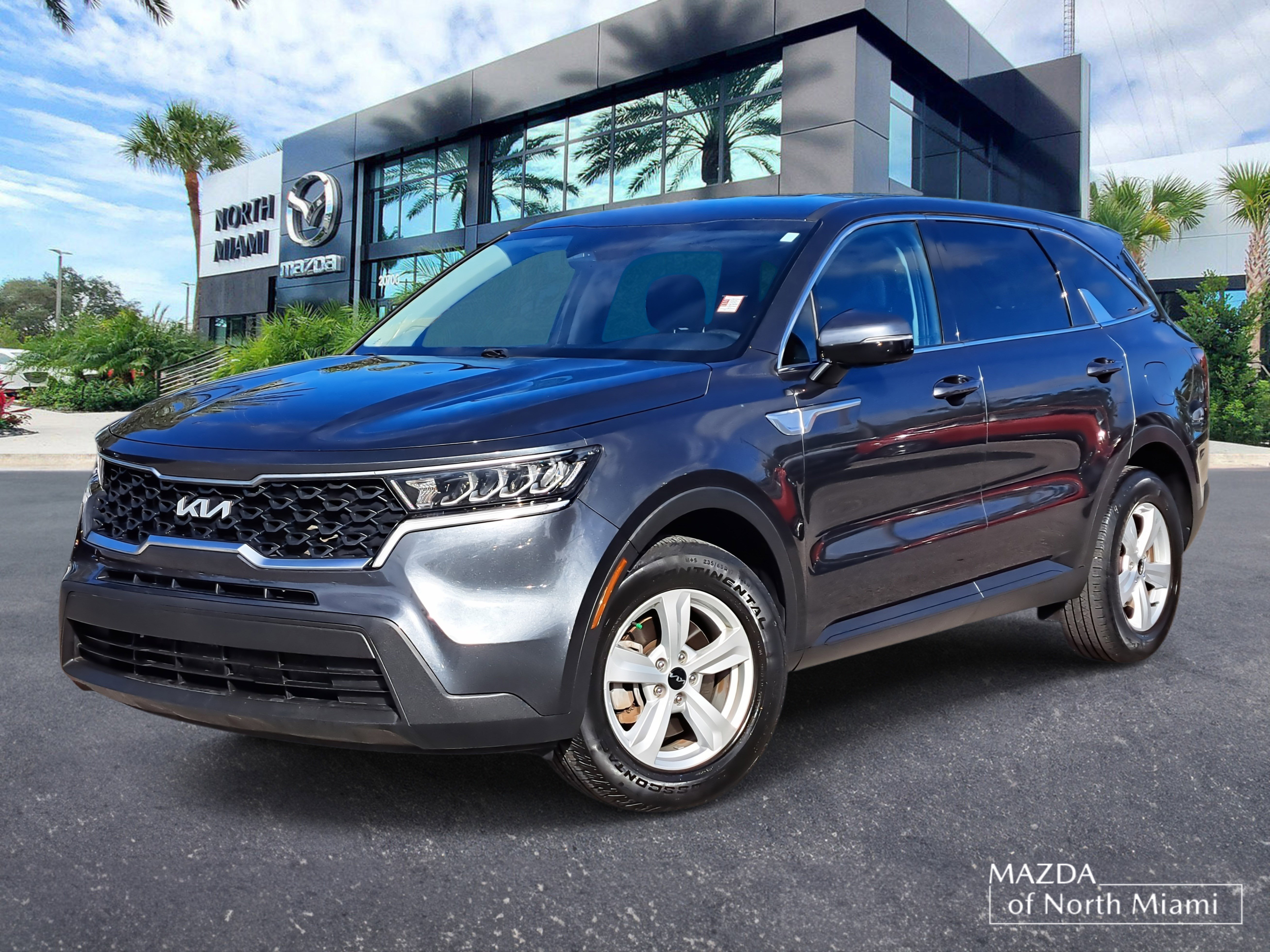 2023 Kia Sorento LX's photo