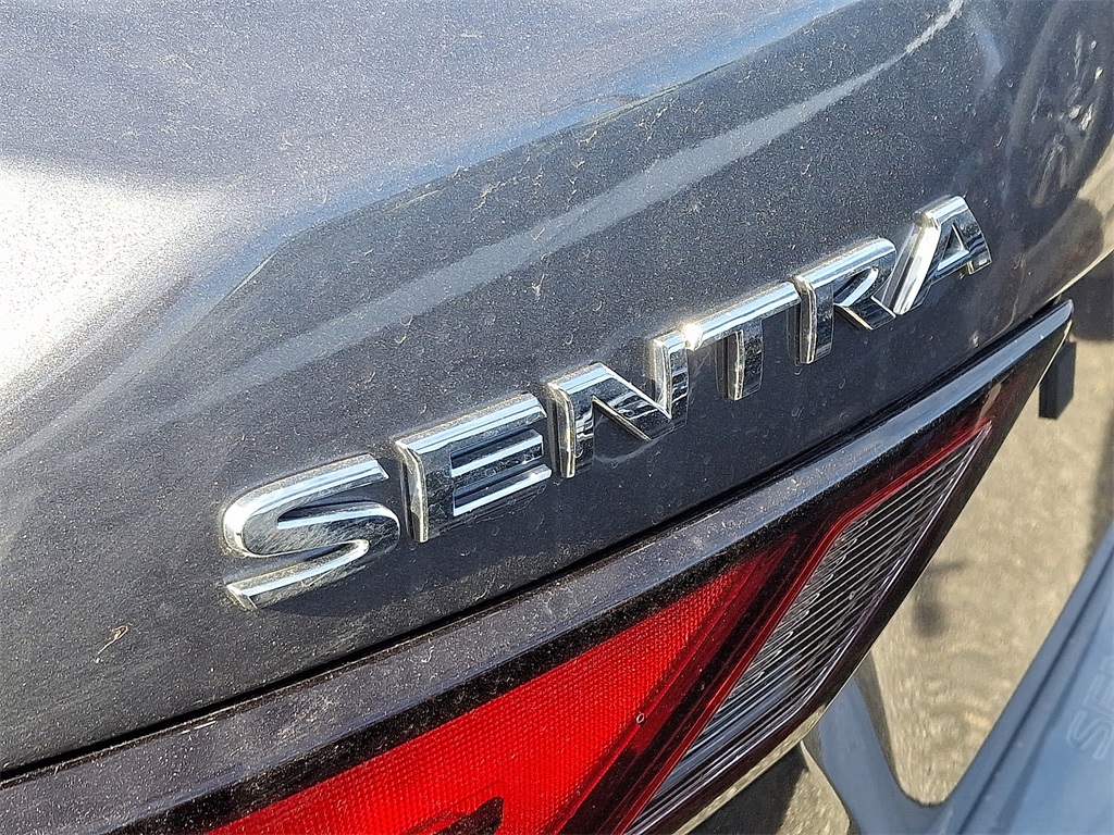 2025 Nissan Sentra SV photo 4