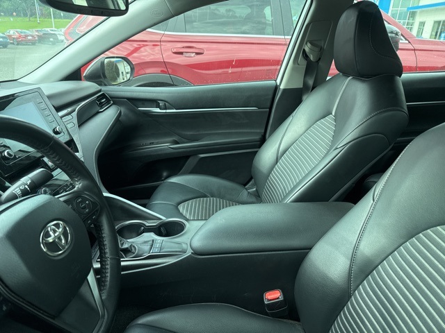 2023 Toyota Camry SE photo 7