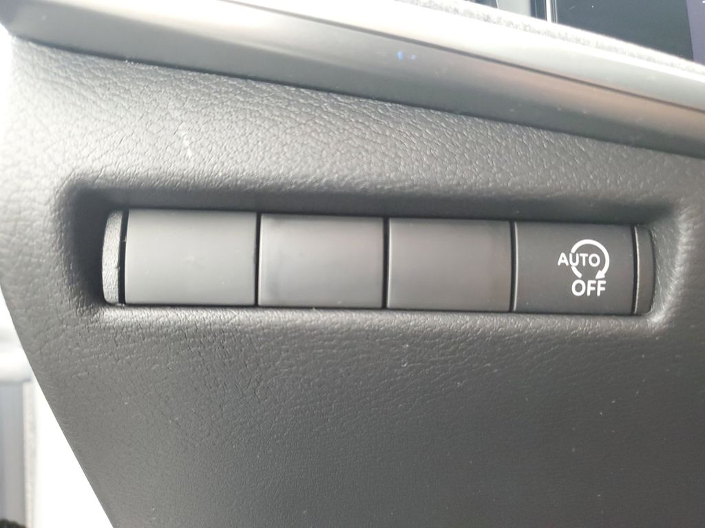 2026 Nissan Kicks SV photo 22