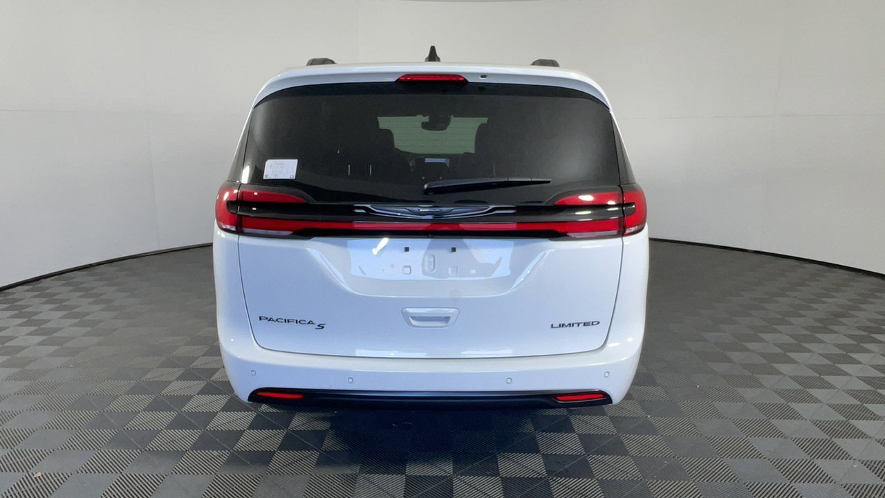 2025 Chrysler Pacifica Limited photo 5