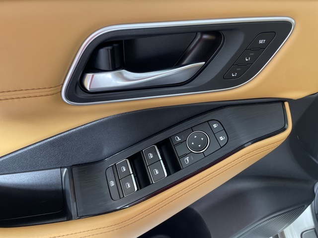 2022 Nissan Rogue Platinum photo 14