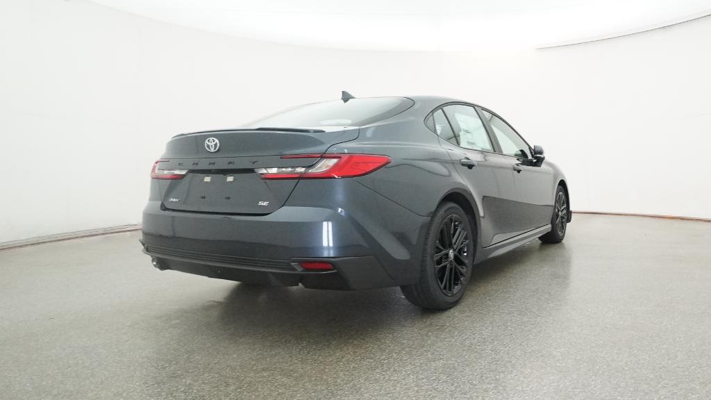 2026 Toyota Camry SE photo 4