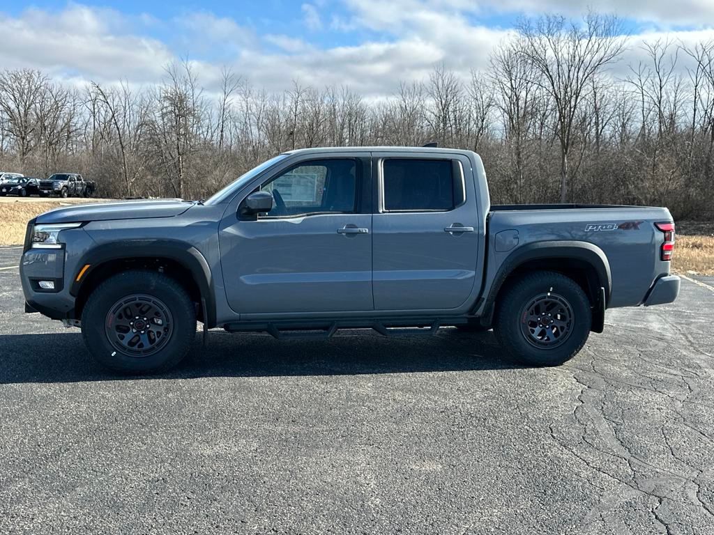 2025 Nissan Frontier PRO-4X photo 3