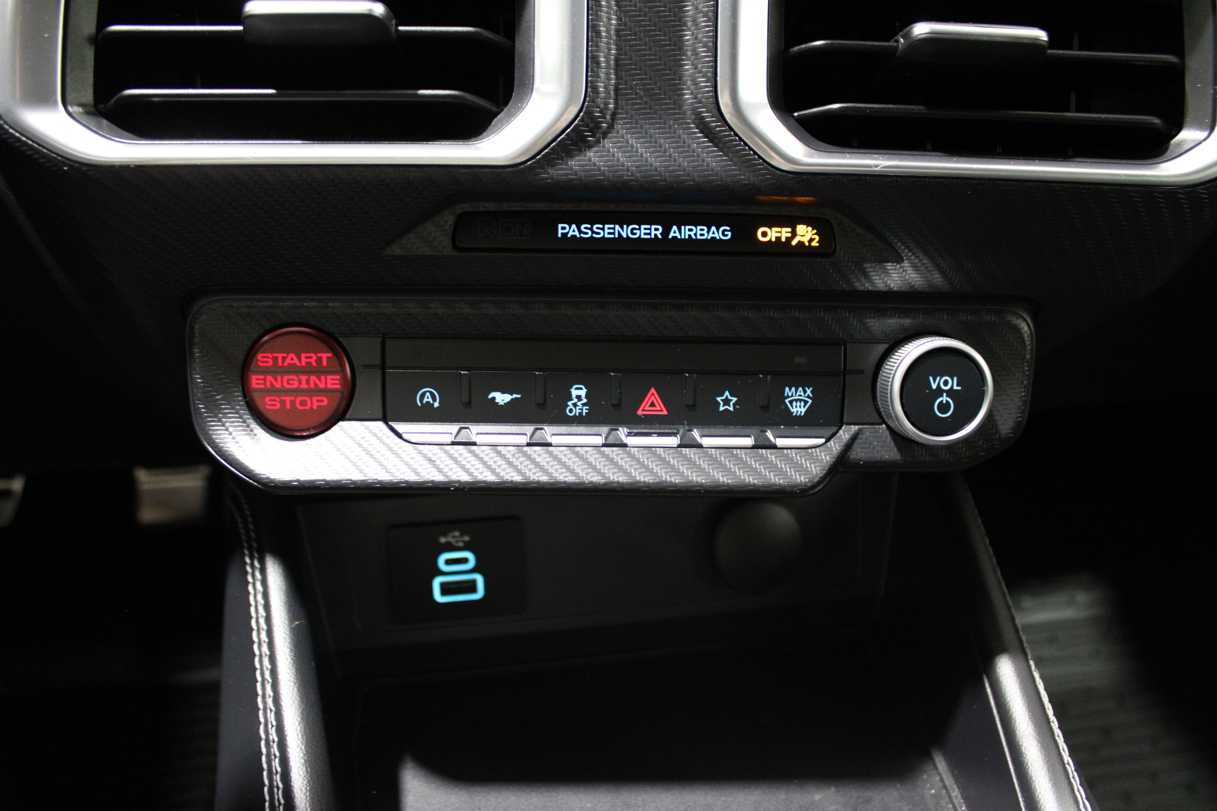 2025 Ford Mustang GT Premium photo 16