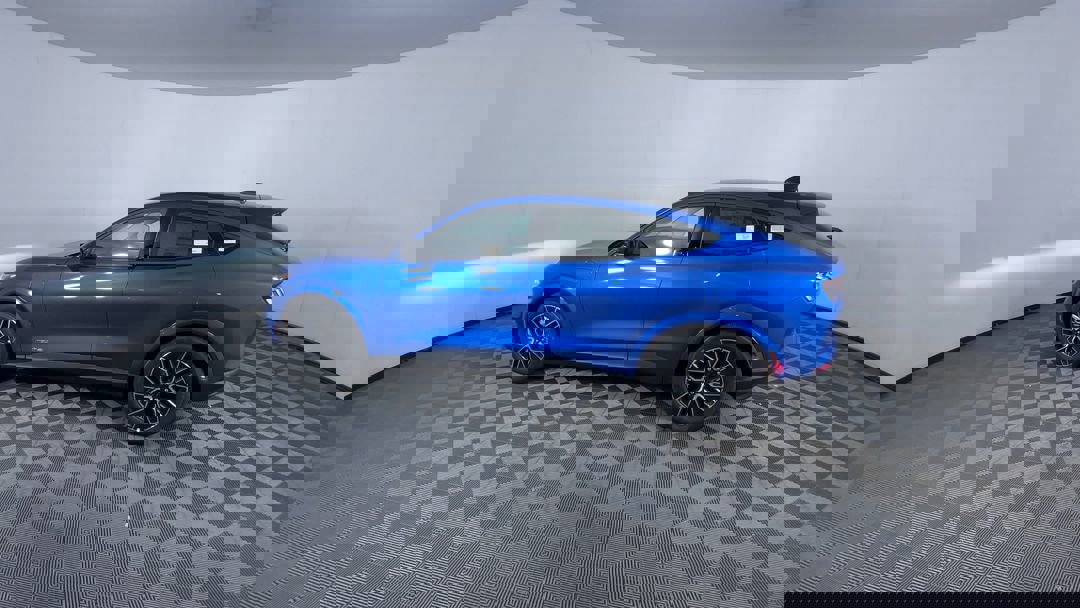 2025 Ford Mustang Mach-E Premium photo 6