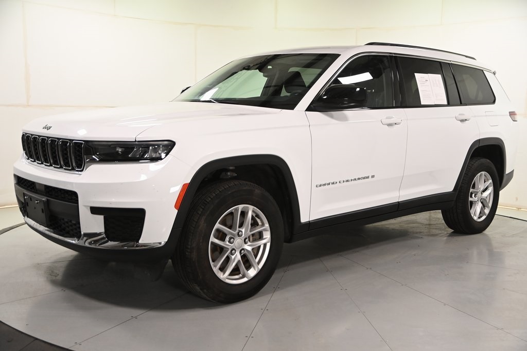 2023 Jeep Grand Cherokee Laredo photo 9