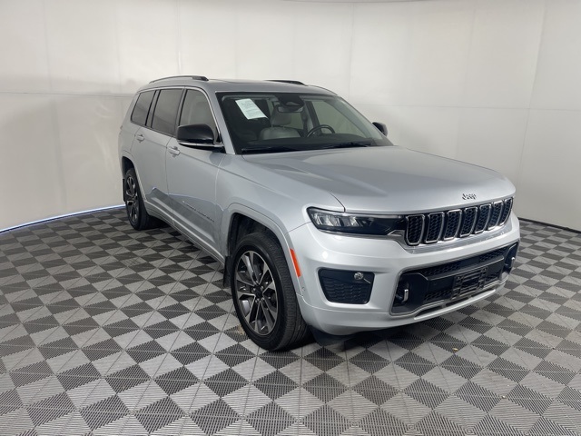 2021 Jeep Grand Cherokee Overland photo 4