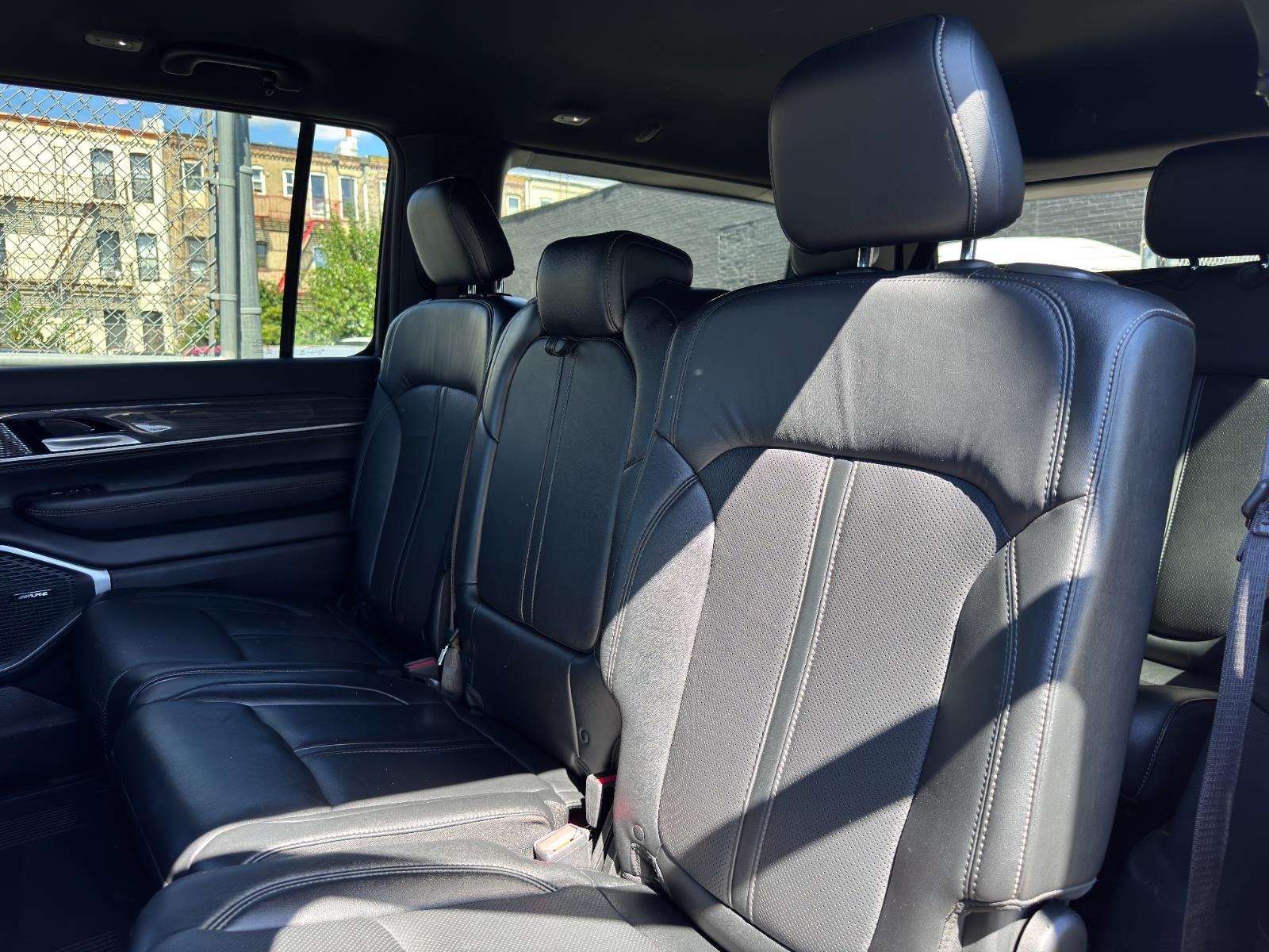 2022 Jeep Wagoneer Series II photo 22