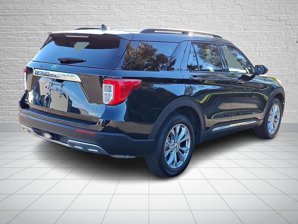 2023 Ford Explorer XLT photo 4