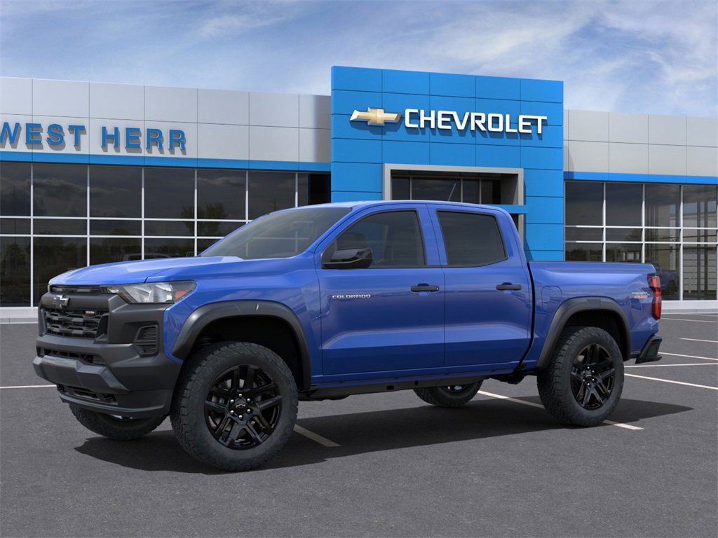 2025 Chevrolet Colorado Trail Boss photo 2
