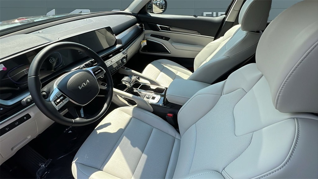 2025 Kia Telluride S photo 10