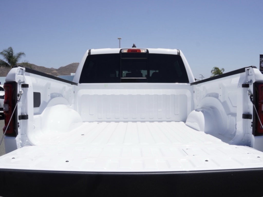 2025 Ram 1500 Laramie Night Edition photo 3