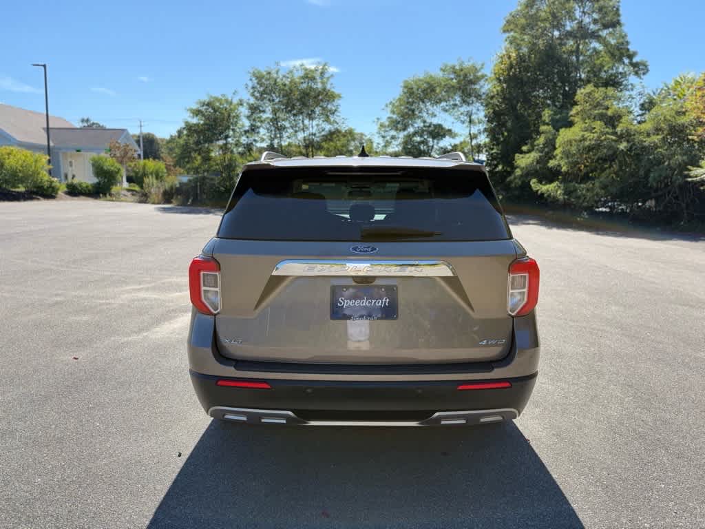 2021 Ford Explorer XLT photo 4