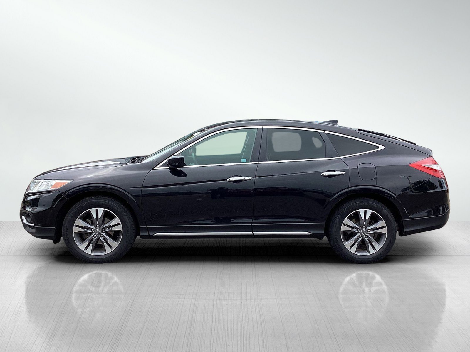 Used 2015 Honda Crosstour EX-L V-6 with VIN 5J6TF2H50FL001951 for sale in Brainerd, Minnesota