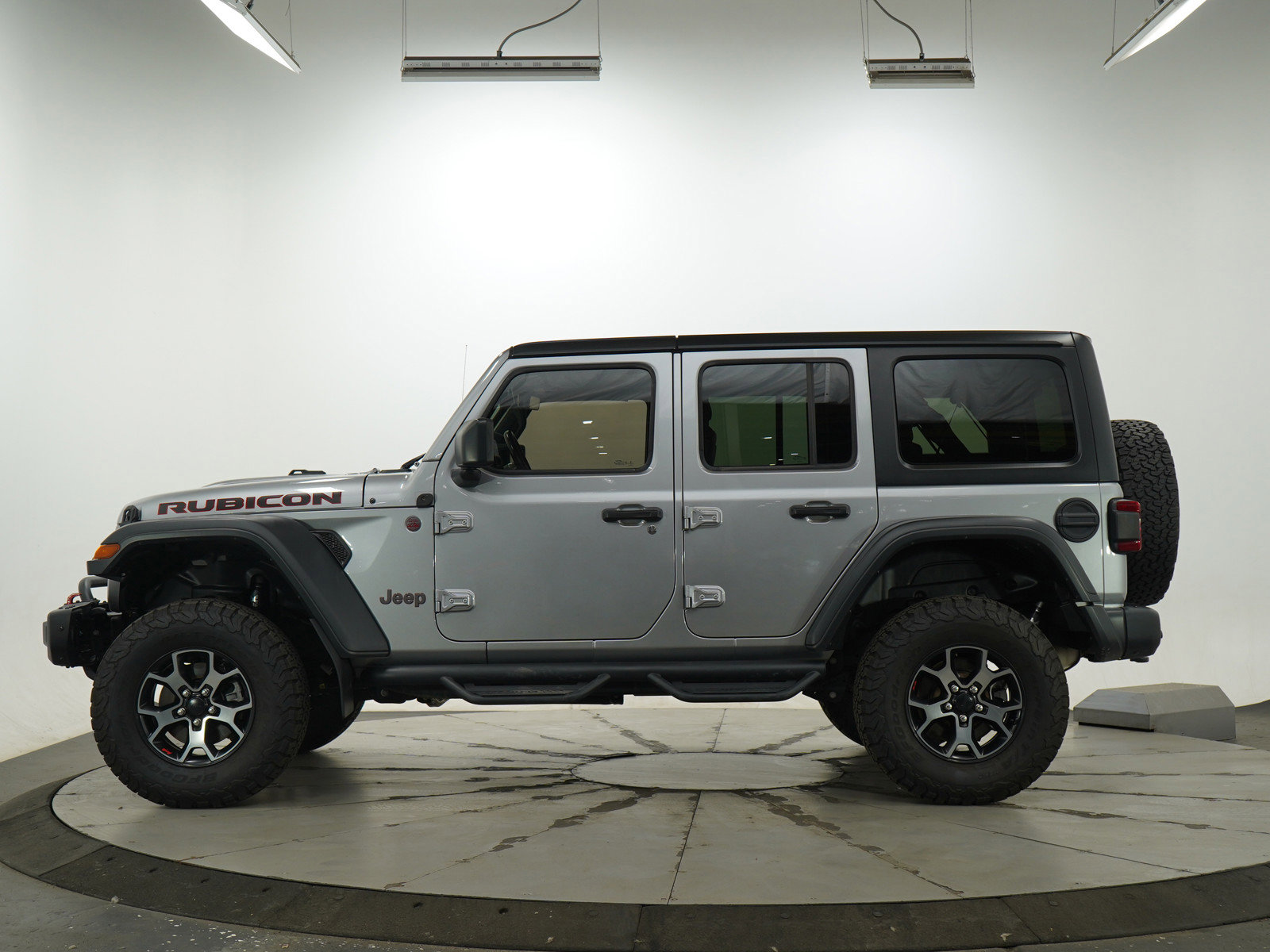 Used 2018 Jeep All-New Wrangler Unlimited Rubicon with VIN 1C4HJXFGXJW118990 for sale in Hopkins, Minnesota