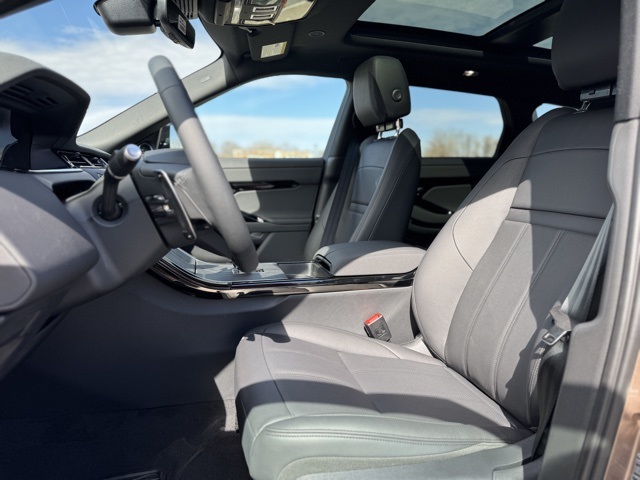 2026 Land Rover Range Rover Evoque S photo 11