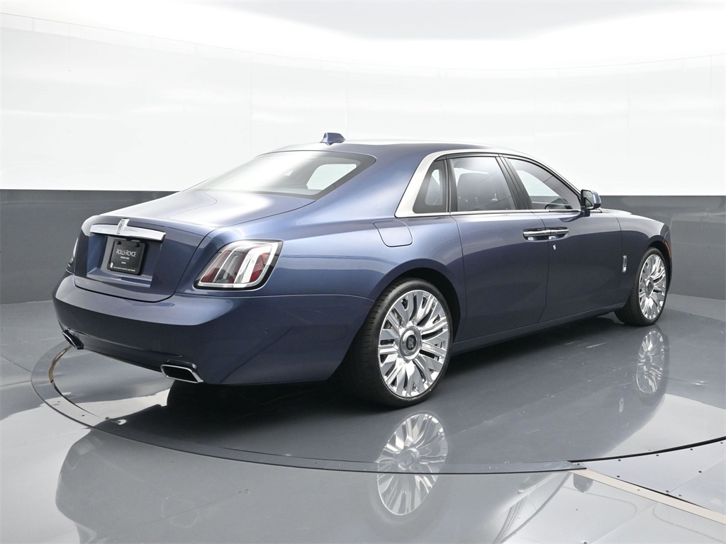 2025 Rolls Royce Ghost RR photo 2