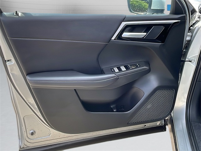 2024 Mitsubishi Outlander SE photo 36