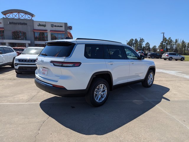 2025 Jeep Grand Cherokee Laredo photo 6