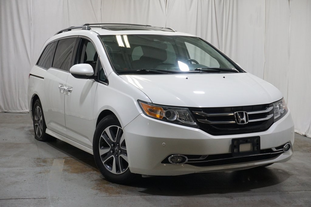 Used 2015 Honda Odyssey Touring Elite with VIN 5FNRL5H97FB038110 for sale in Evanston, IL