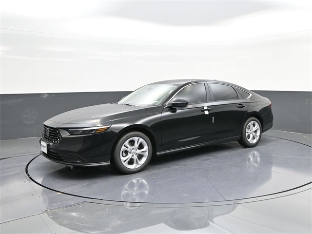 2025 Honda Accord LX's photo