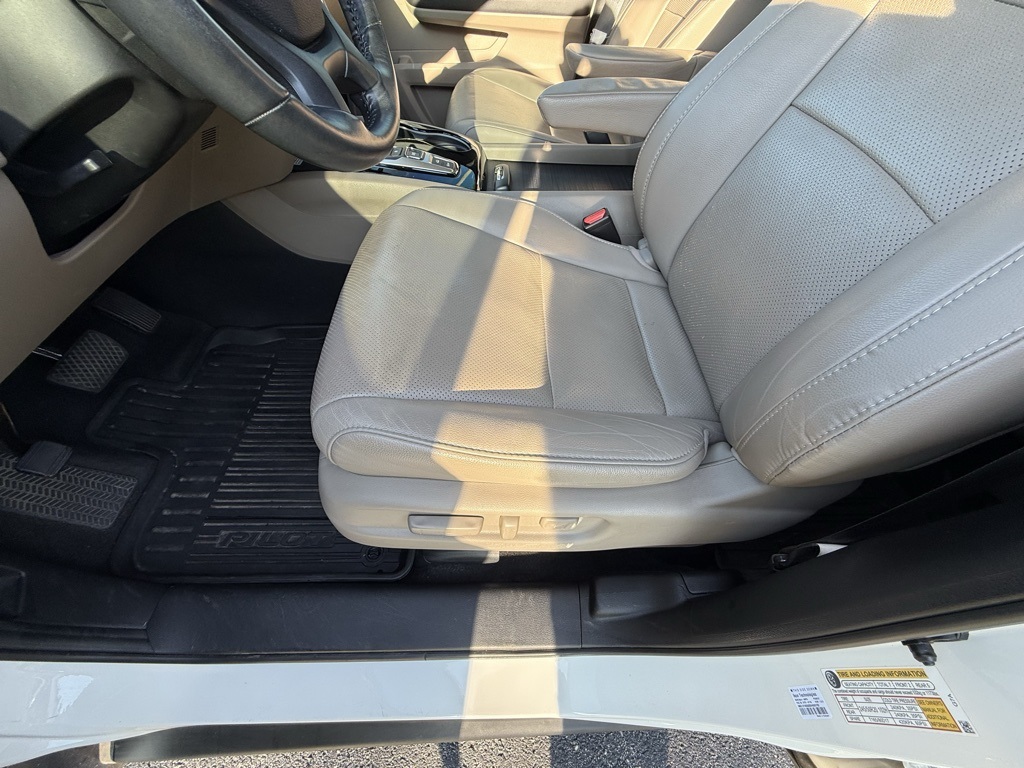 2019 Honda Pilot Elite photo 8