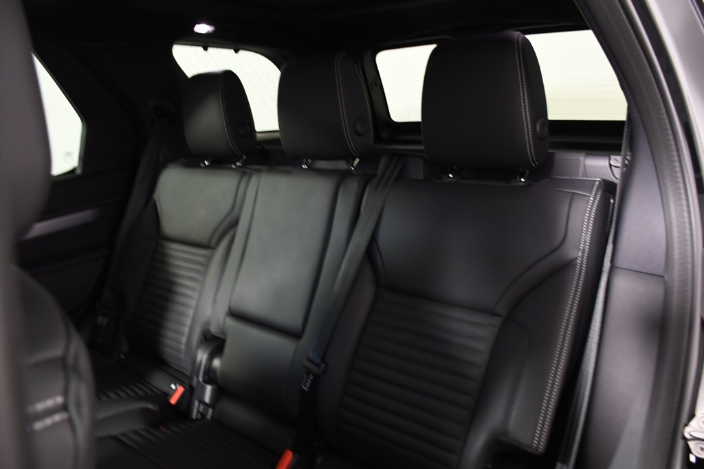 2025 Land Rover Discovery SE photo 25